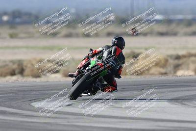 media/Jan-15-2026-Racers Edge (Thu) [[dfebeb70ab]]/3-B Group/Session 4 (Turn 5)/